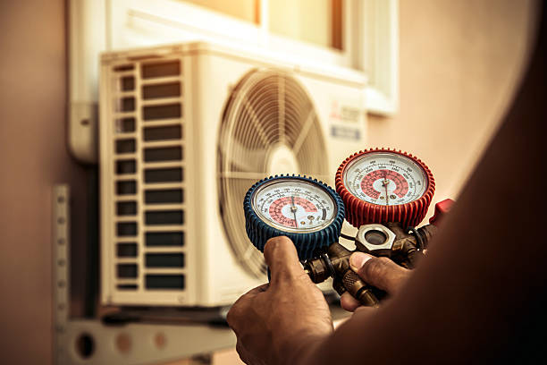 Professional Ductwork Repair technician working in Sachse, TX